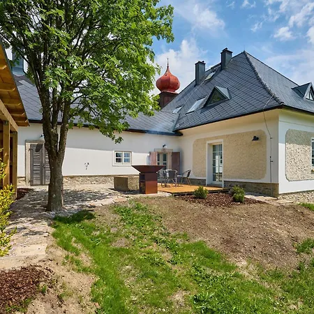 Apartment Fara Dolni Mala Upa